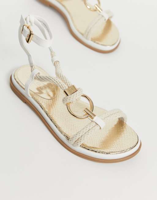 Sandals from river online island