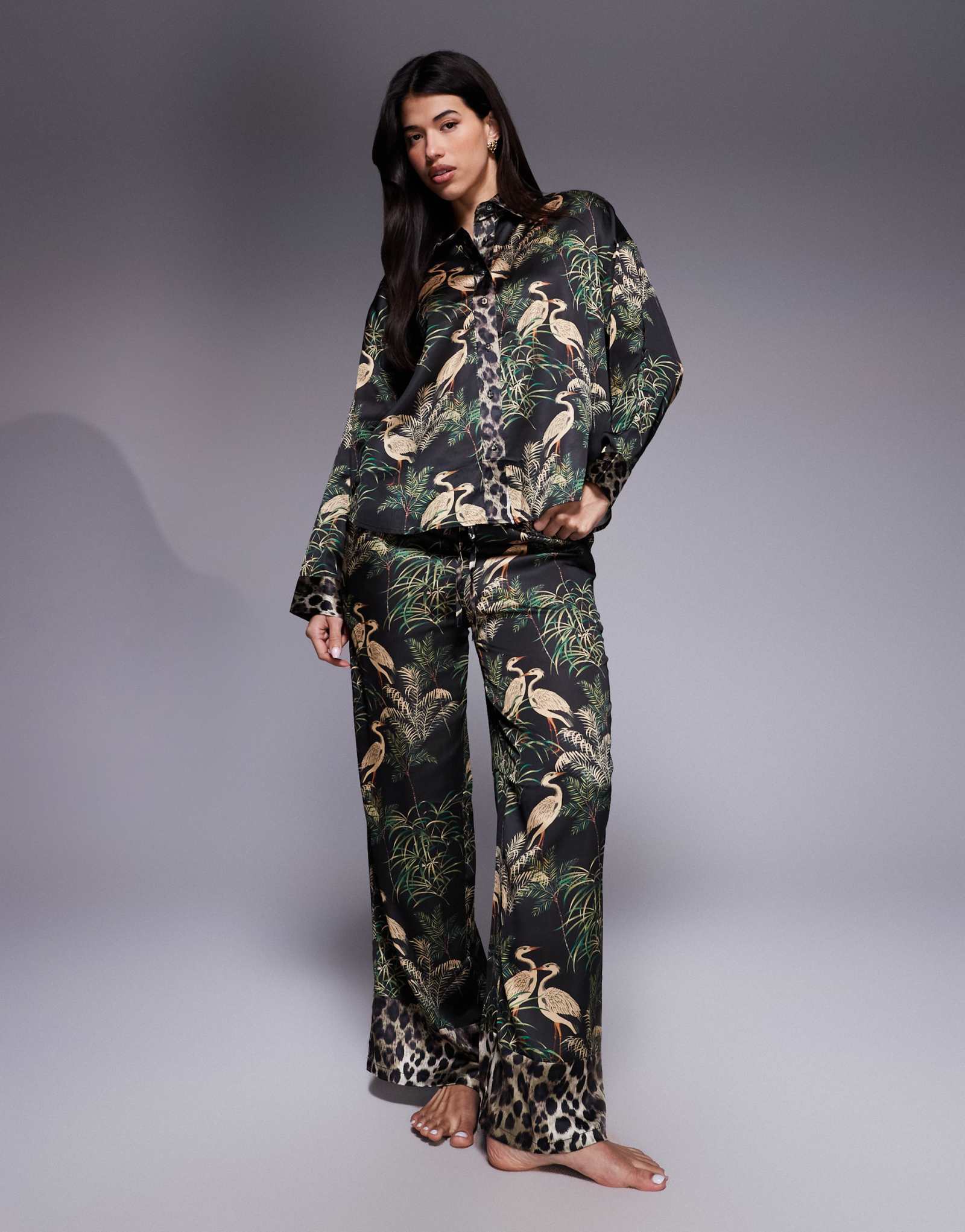 Атласная пижама River Island с принтом птицы черного цвета 