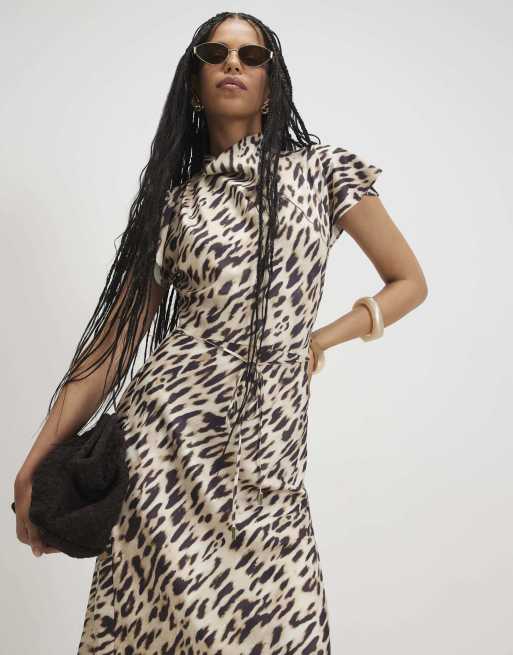 River Island Satin leopard print maxi dress in beige, 2 of 4
