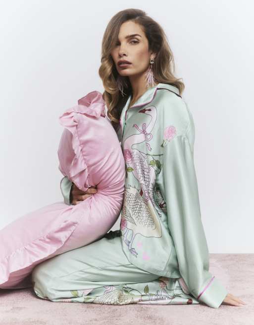 River Island Satin swan pyjama set in green - light, 3 of 4