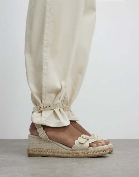 River Island Scallop trim wedges in white - view 1