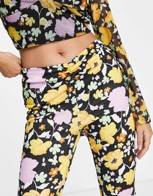 River Island – Schlaghose aus Netzstoff in Gelb geblümt mit geraffter V-Front, Kombiteil, 4 von 4
