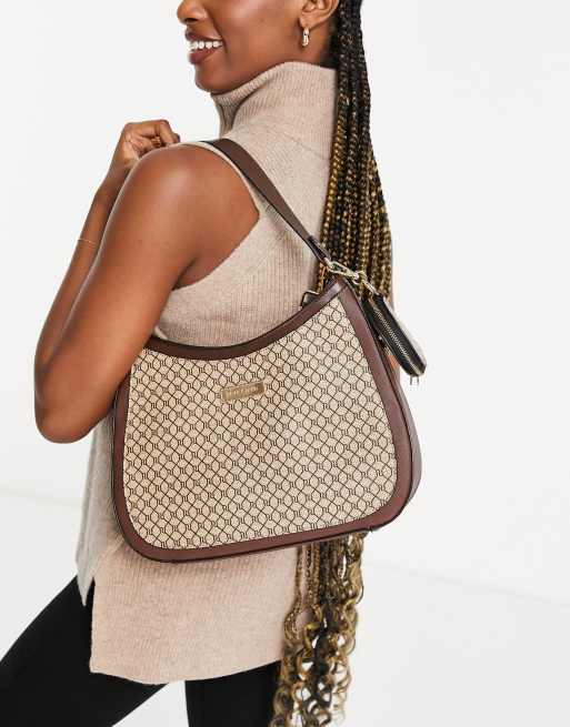 River Island – Schultertasche in U-Form mit Monogramm in Braun