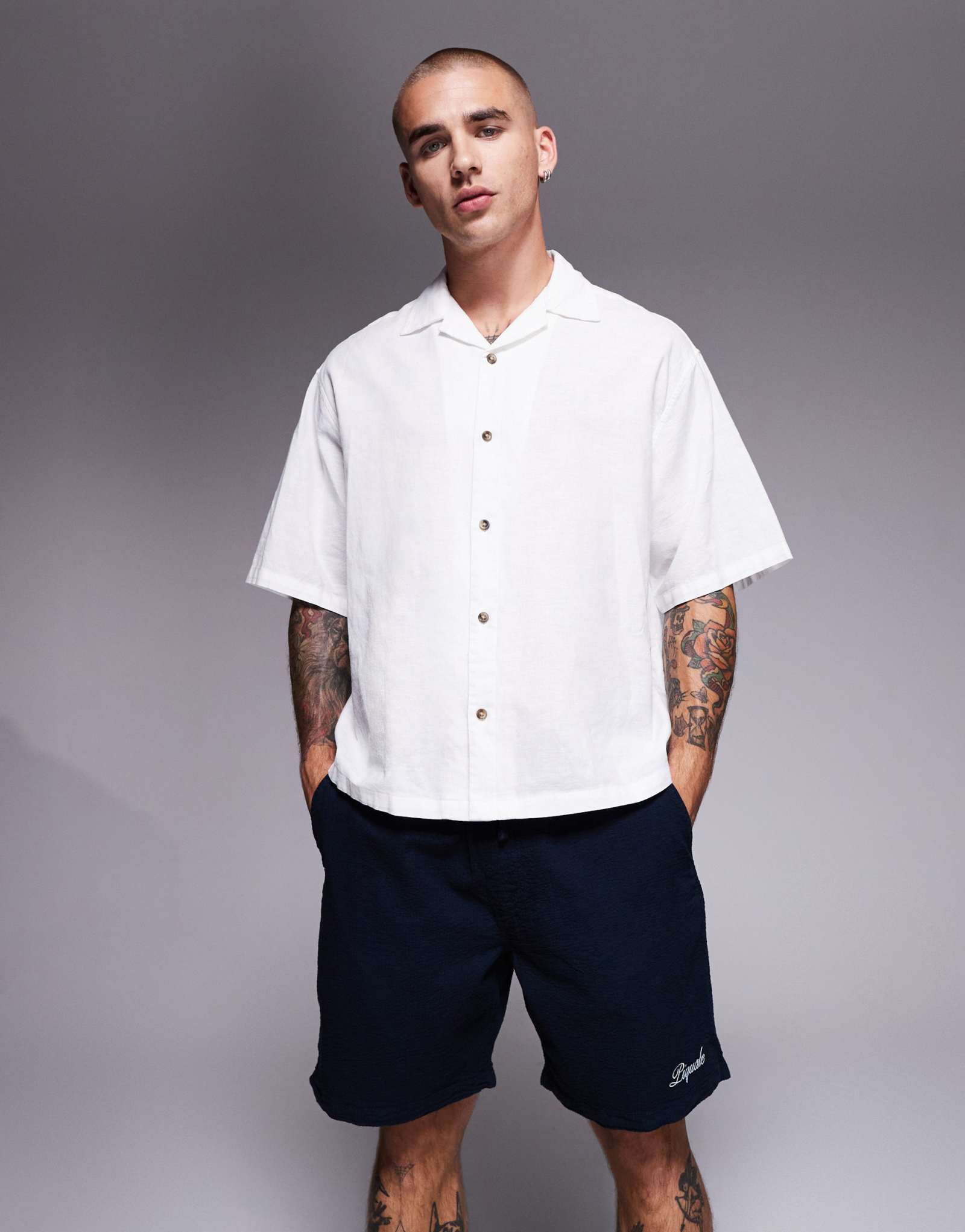 Темно-синие шорты в полоску River Island seersucker