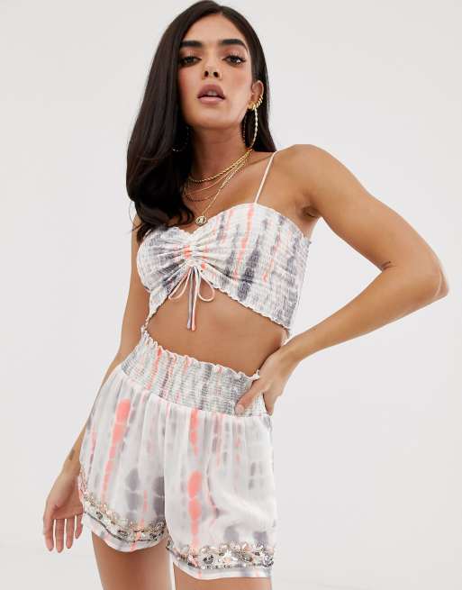 River Island - Crop top style caraco de plage et short à motif tie-dye - Blanc, 3 de 3