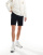 Thumbnail 1 van 5