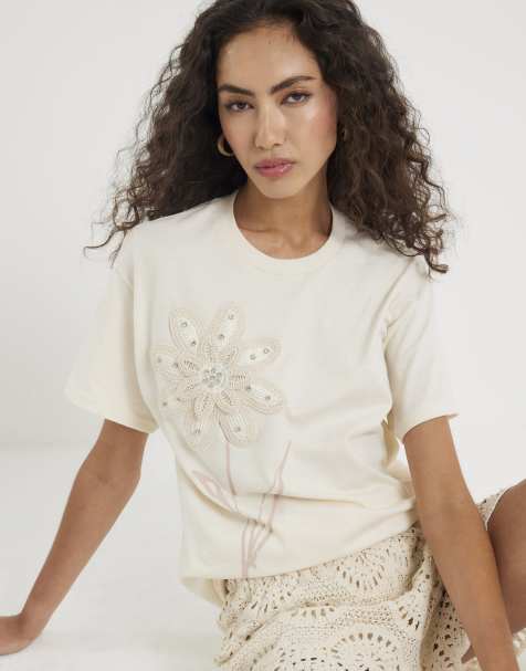 River Island Short sleeve crochet flower t-shirt in white - view 1