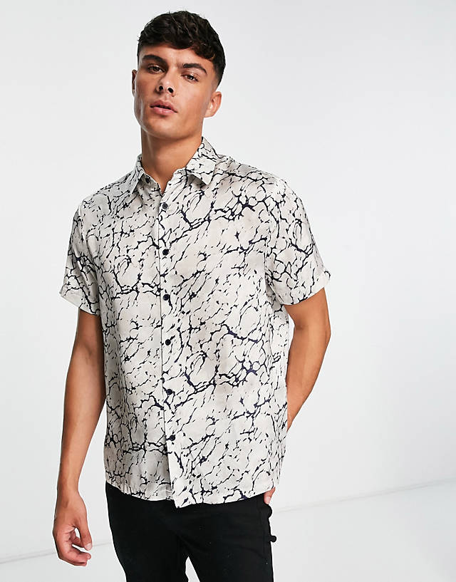 River Island - short sleeve marble print party shirt in grey