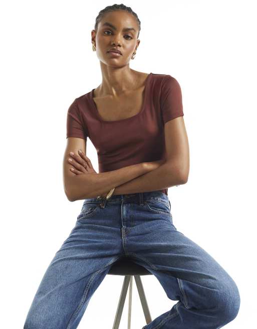 River Island Short sleeve scoop neck bodysuit in dark brown , 2 of 4