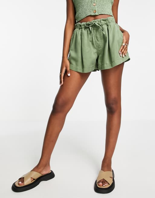 River Island Shorts in Khaki mit Kordelzug und hohem Bund