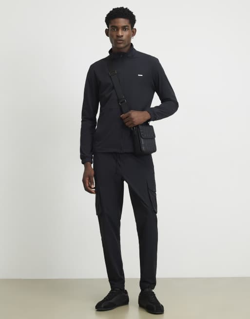 River Island Skinny fit cargo trousers in black, 3 of 4