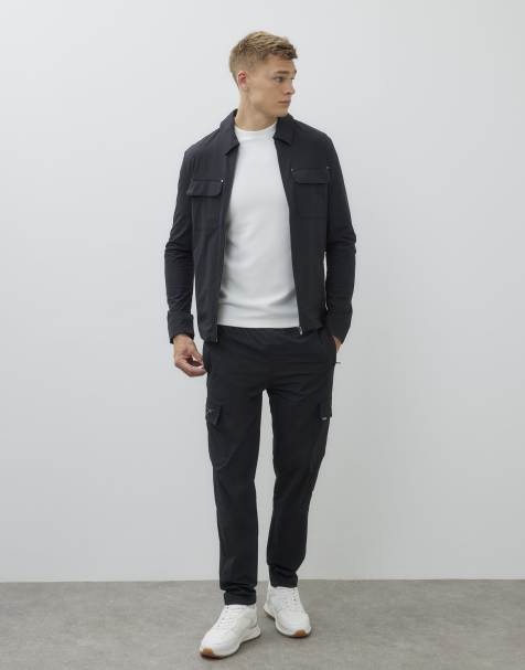 River Island Skinny fit stretch cargo trousers in black - view 1