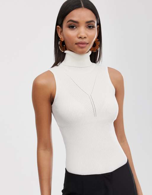 Roll neck outlet sleeveless