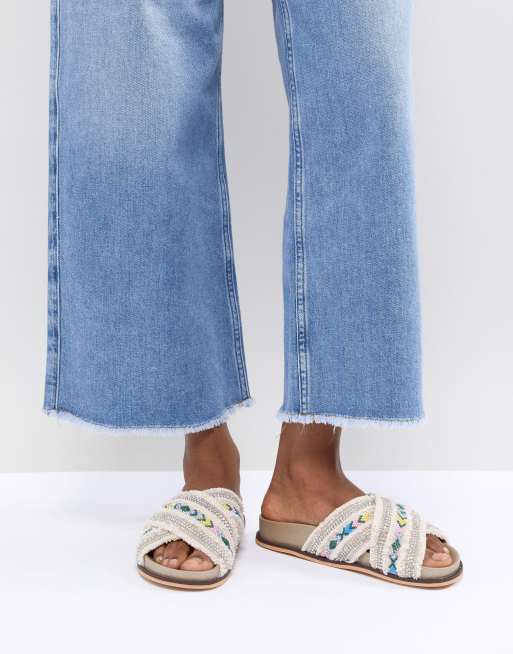 River Island - Slider decorate