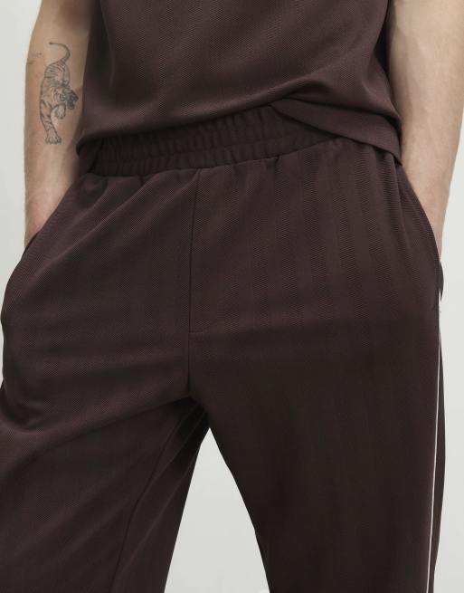 River Island Slim fit piped textured joggers in brown, 2 of 4