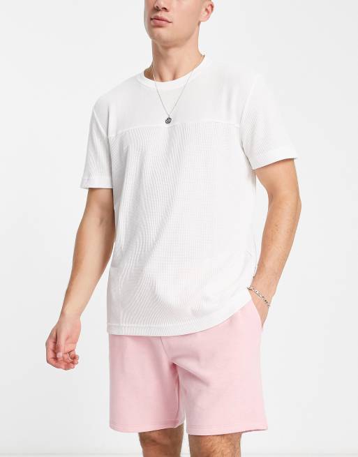 pink shorts outfit men