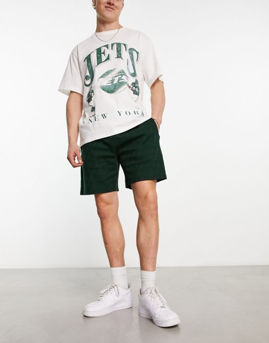 https://images.asos-media.com/products/river-island-slim-textured-shorts-in-dark-green/204814248-3?$n_550w$&wid=550&fit=constrain