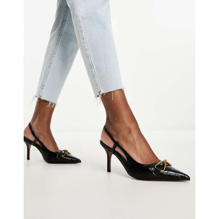 Black pumps river store island