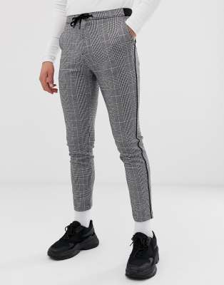 check skinny fit joggers