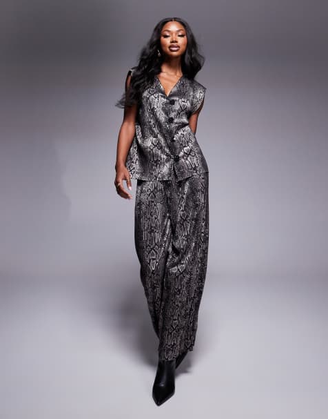 River Island snake plisse waistcoat in black (part of a set) - view 1