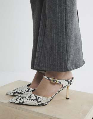  Snake print pointed court shoes  - light