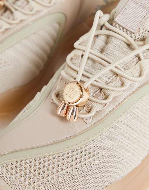 River Island - Sneakers in maglia beige con suola spessa e strass, 3 di 4