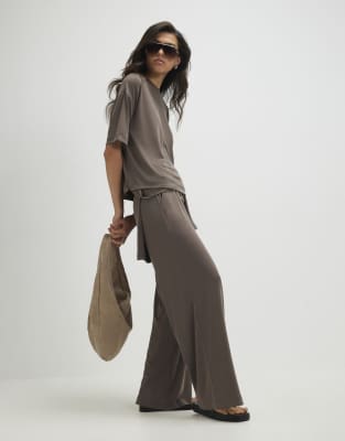 Beige 4