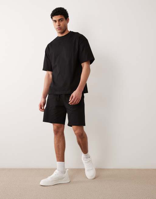 River Island - Sort sæt med oversized T-shirt i firkantet pasform og shorts