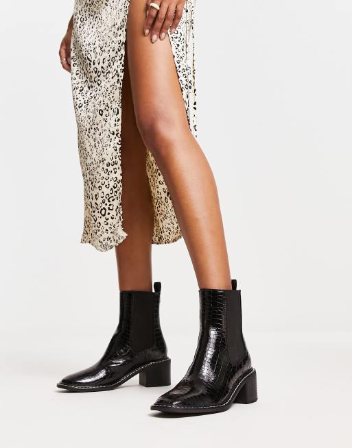 River Island Stiefel in Kroko Schwarz mit Zwickel Detail