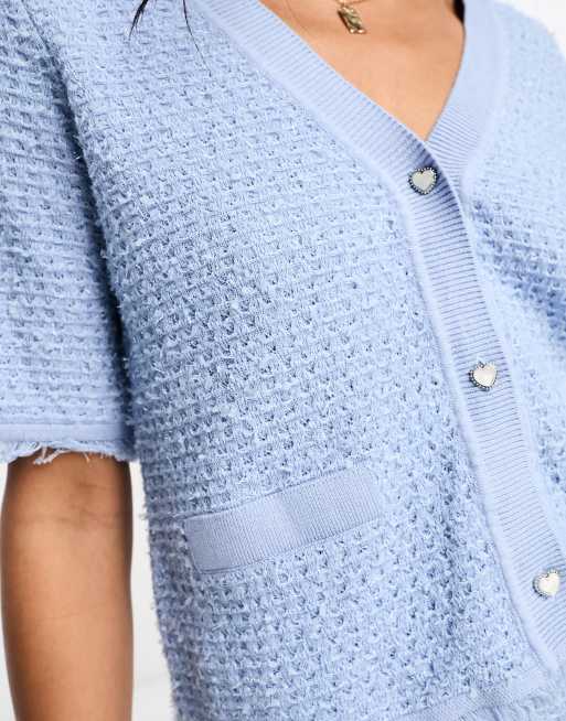 River Island – Strickjacke aus Bouclé in Hellblau mit Strassknöpfen in Herzoptik, Kombiteil, 2 von 4