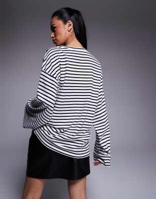 RIVER ISLAND STRIPED CUFFED SLEEVES TOP 