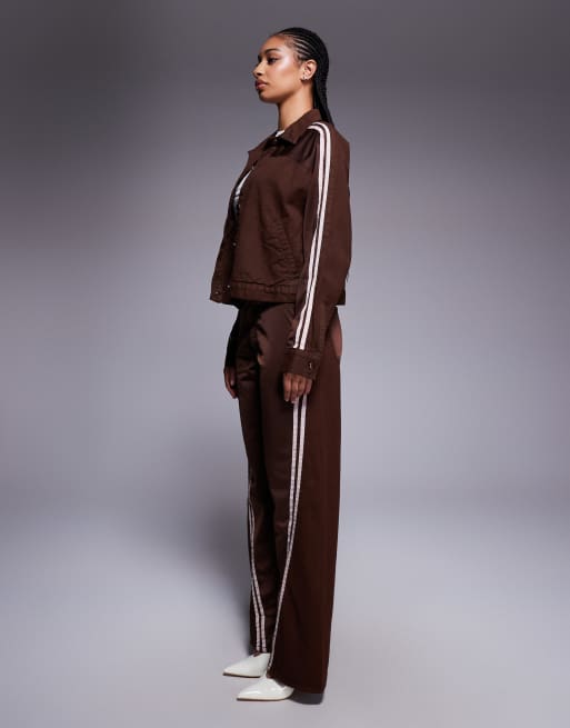 River Island striped detail relaxed straight jeans in dark brown, 3 of 5