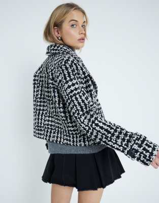 River Island - Strukturierte, kurze Wolljacke in Schwarz und Weiß