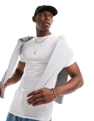 River Island - Studio - T-shirt coupe moulante - Blanc