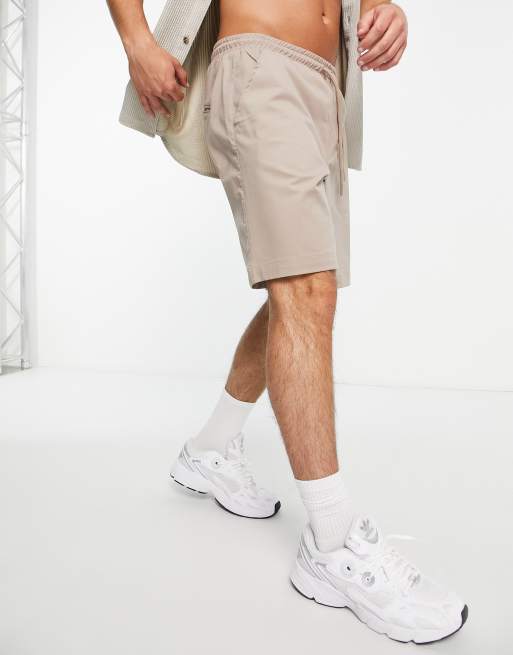 Only & Sons pull on twill shorts in khaki