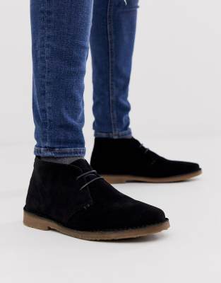 black jeans desert boots
