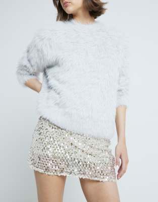 River Island - Superflauschiger Pullover in Hellgrau