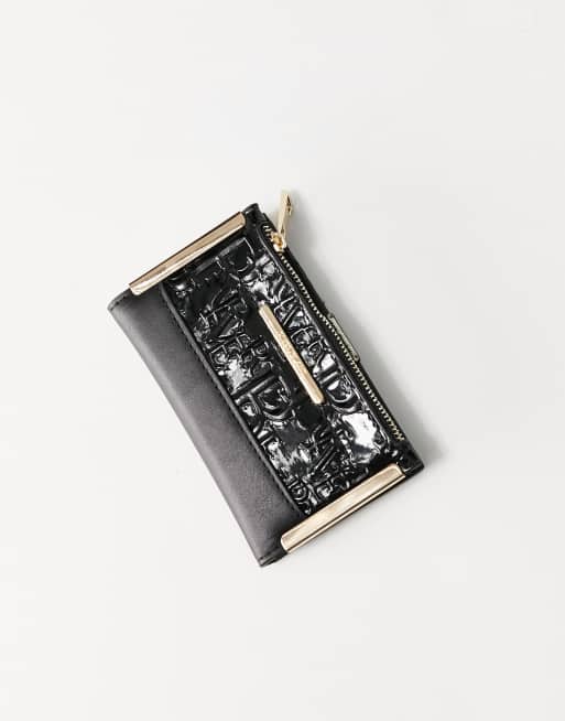 River Island – Svart miniplånbok med präglat monogram och dragkedja, 3 av 4