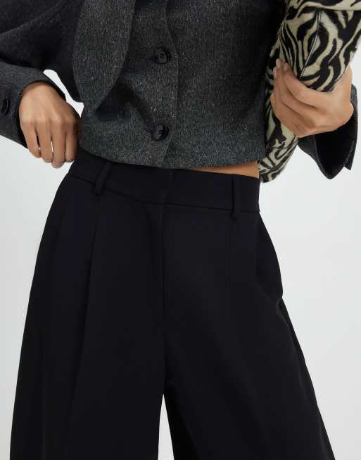 River Island – Svarta, plisserade byxor med barrelben, 3 av 4