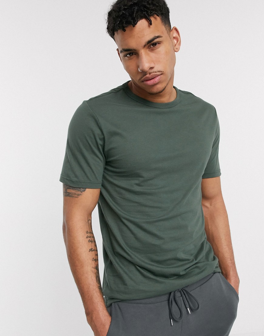 River Island - T-shirt kaki con fondo arrotondato-Verde