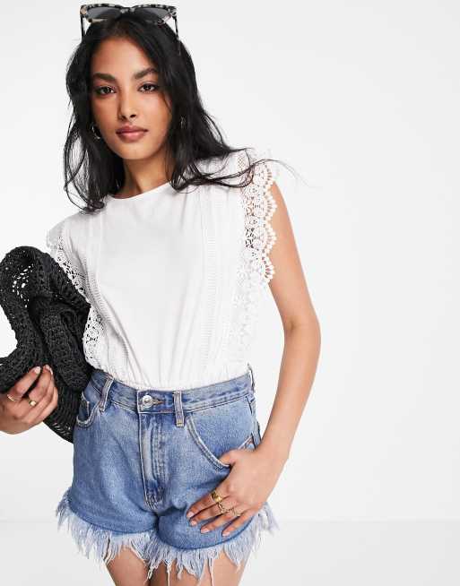 River Island - T-shirt met broderie en ruches in de taille in wit, 3 van 4