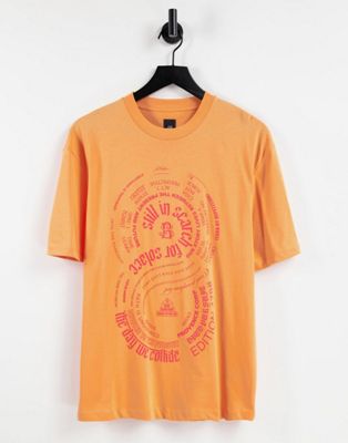 River Island – T-Shirt mit Solace-Print in Orange