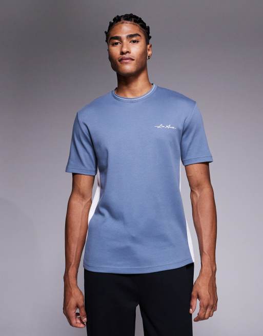 River Island – T-shirt w zgaszonym niebieskim kolorze z kontrastową lamówką
