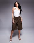 [River Island] River Island tailored bermuda shorts in brown 16 BROWN