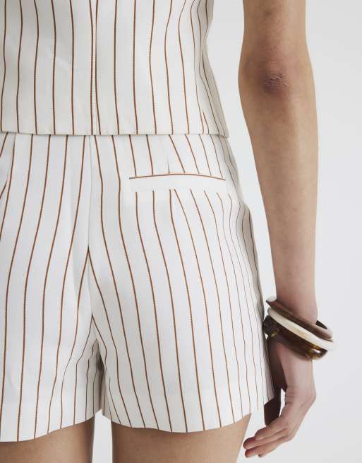 River Island tailored shorts in white stripe, 3 of 4
