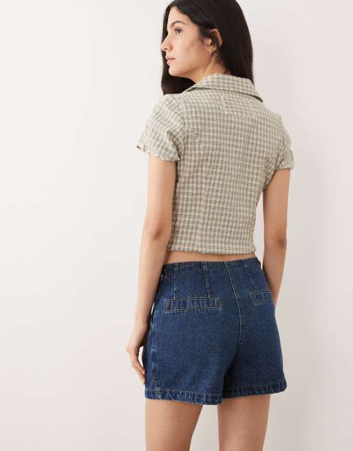 River Island tailored tab detail denim shorts in medium denim, 5 of 5