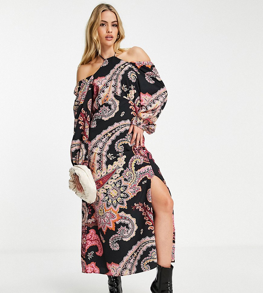 cut out neck maxi dress in black paisley print