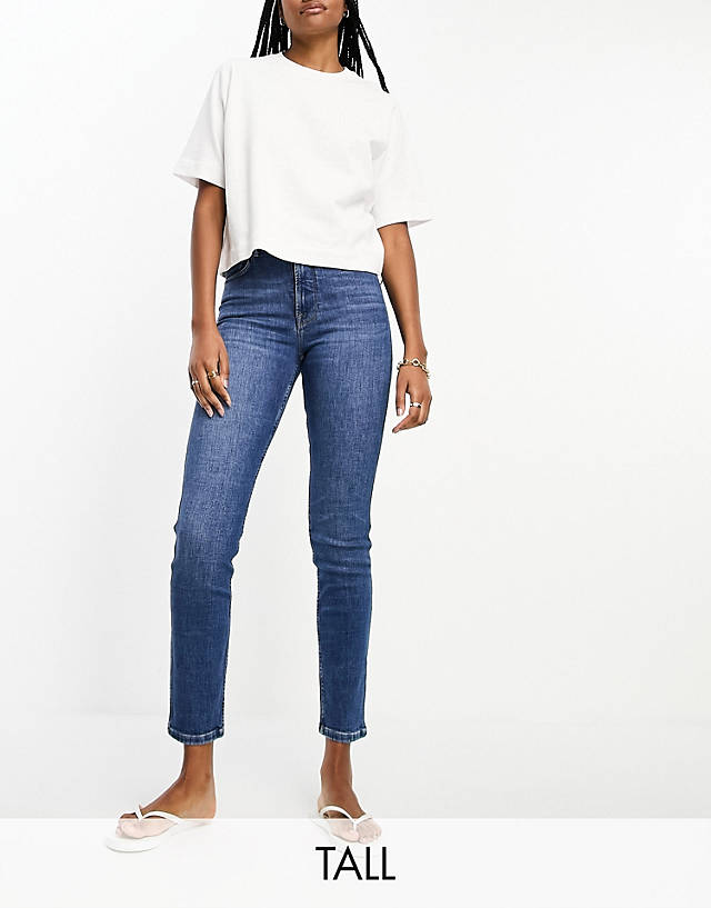 River Island Tall - slim jeans in mid blue wash