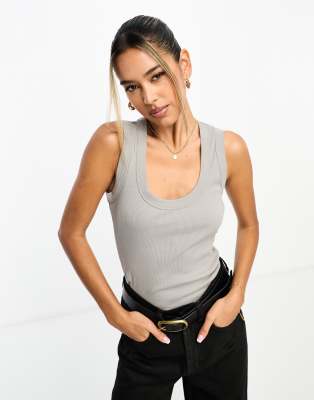 River Island - Tanktop in Grau mit U-Ausschnitt