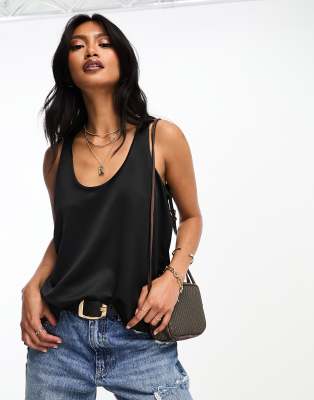 River Island - Tanktop in Schwarz mit Ringerrücken und U-Ausschnitt